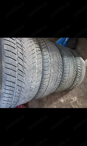 Vând cauciucuri ca noi 245 45 R18 foarte bune 