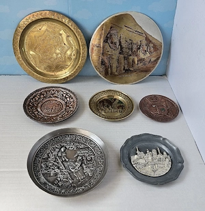 Lot farfurii decorative din alamă-cupru-cositor