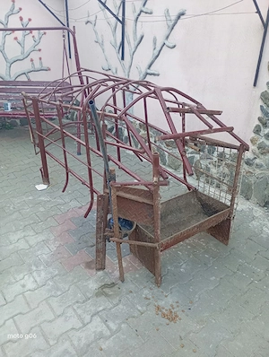 Cușcă pentru fătare a porcilor  - imagine 2