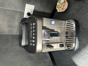 Aparat de cafea De Longhi Magnifico Evo cu garanție 