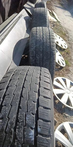 Vând Jante cu cauciucuri 195/60r16 C Sharan