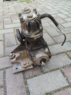 Vand compresor de tractor (sau cel mai greu prespapier din Caras) - imagine 2