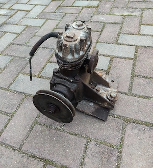 Vand compresor de tractor (sau cel mai greu prespapier din Caras) - imagine 3