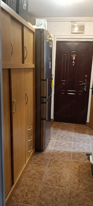 Particular,exclus intermediari - imagine 2