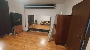 Oglinda mare pe roti