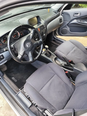 Vand Nissan Almera 110.000 km 1.5 benzină  - imagine 3