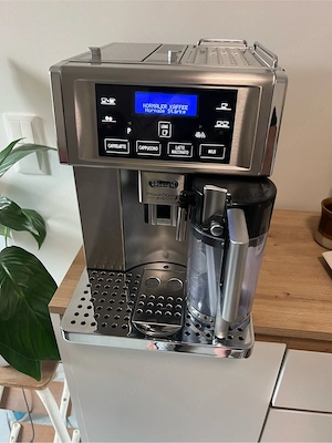 Masina automata cafea delonghi