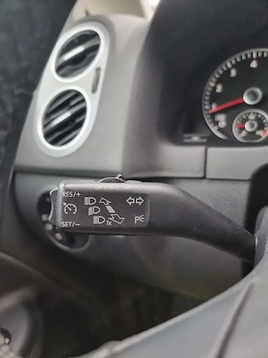 VW Golf 6 CROSS 1.4TSI Navigatie SenzoriParcare DubluClima ÎncălzireScaune CamerăMarșarier Bluethoot - imagine 15