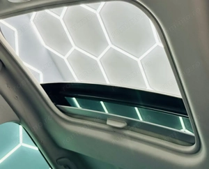 RENAULT MEGANE - imagine 17