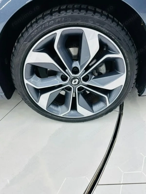 RENAULT MEGANE - imagine 8