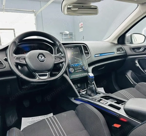 RENAULT MEGANE - imagine 19