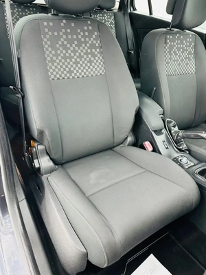 RENAULT MEGANE - imagine 18