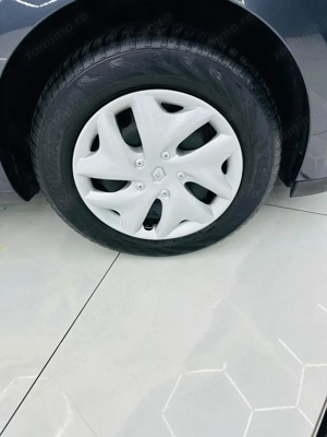 RENAULT MEGANE - imagine 9