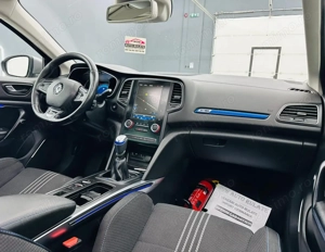 RENAULT MEGANE - imagine 20