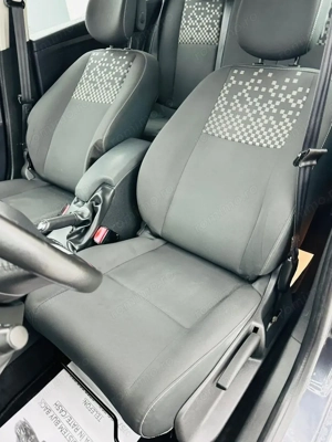 RENAULT MEGANE - imagine 19