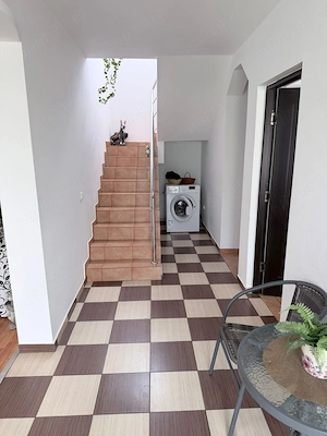vila p+1 Budeasa principala, 80mp pe nivel 4 camere,dependinte, teren 2300mp 1320000euro - imagine 10
