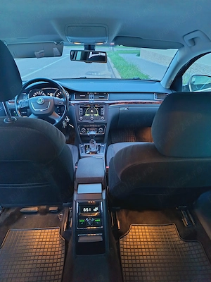 Skoda Superb în stare foarte bună - imagine 6