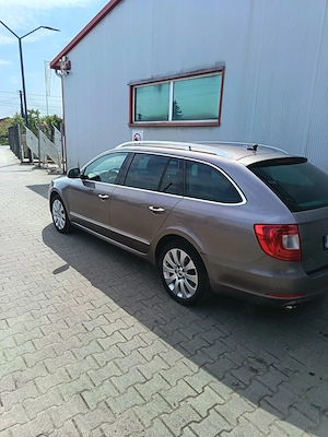 Skoda Superb în stare foarte bună - imagine 4