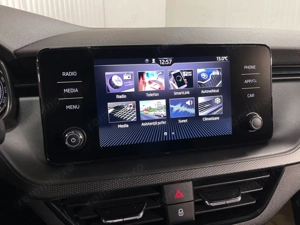 Skoda Scala - imagine 18