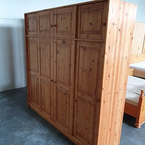 Dulap pentru haine Masiv 