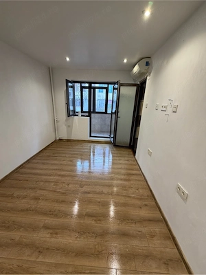 vand apartament o camera  - imagine 2