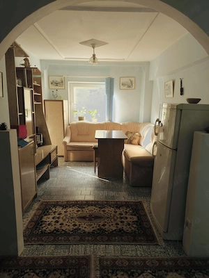 Vând apartament cu două camere 