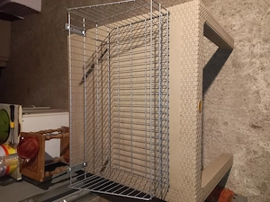 Rafturi metalice pentru pereți 