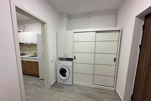 berceni metrou curte si parcare privata