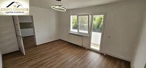 Vand apartament 2 camere cf 1 semidecomandat etajul 1 zona Micro 3 - imagine 2