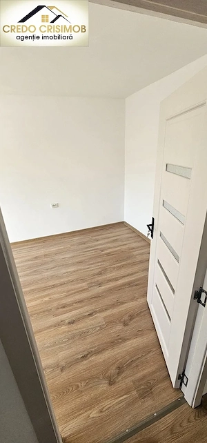 Vand apartament 2 camere cf 1 semidecomandat etajul 1 zona Micro 3 - imagine 5