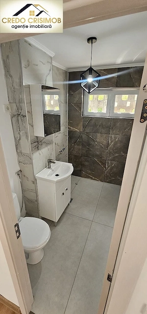 Vand apartament 2 camere cf 1 semidecomandat etajul 1 zona Micro 3 - imagine 8