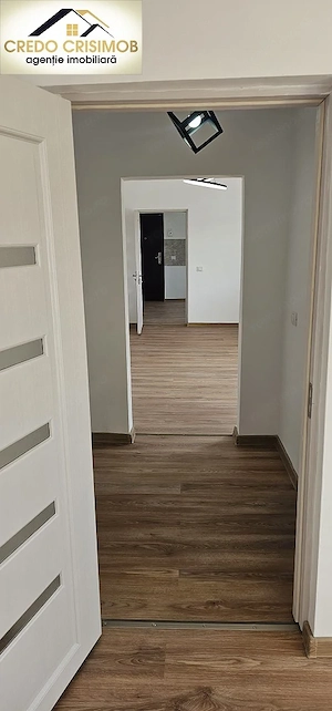 Vand apartament 2 camere cf 1 semidecomandat etajul 1 zona Micro 3 - imagine 18