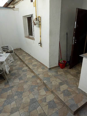 De vanzare apartament 2 camere la casa,zona centrala,strada Sebesului