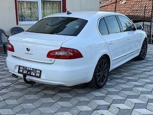 Skoda Superb 2.0TDI 170c.p Automat - imagine 4