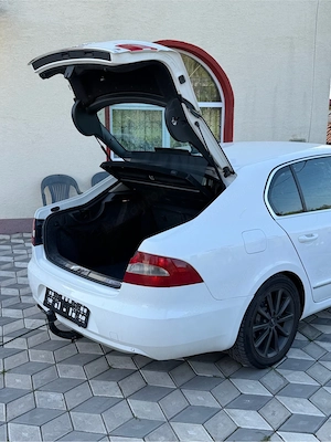 Skoda Superb 2.0TDI 170c.p Automat - imagine 9
