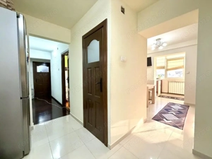 Apartament elegant cu 3 camere, 66 mp utili - zona Lunei - imagine 9