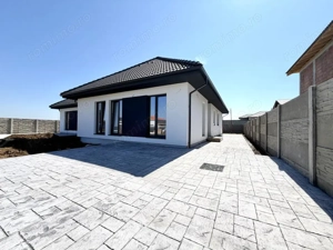 Duplex modern cu 4 camere, 100 mp utili, 350 mp teren - Sanandrei