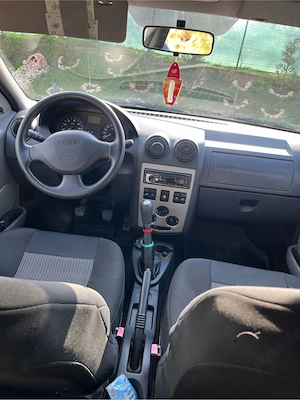 Dacia Logan - imagine 3