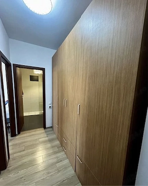 piata sudului pridvorului bloc nou