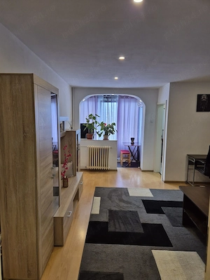 Proprietar ofer spre inchiriere garsoniera situata pe str. Circumvalatiunii, nr 25, et. 5