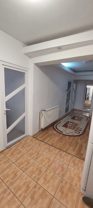 Vand apartament 3 camere Petrila  - imagine 8