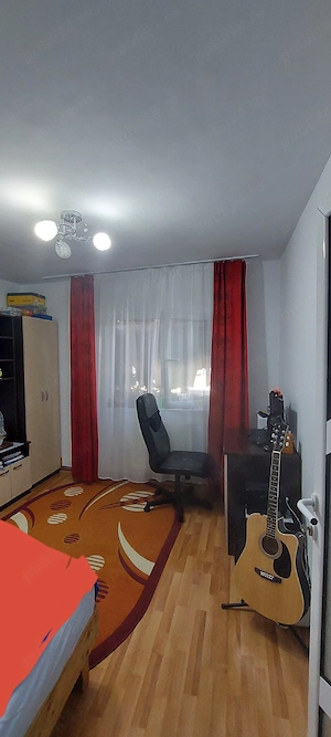 Vand apartament 3 camere Petrila  - imagine 3