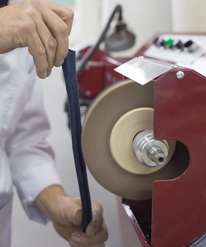 Angajam Vopsitori Marochinarie - imagine 3