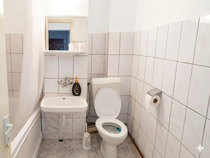 Oportunitate!  2 camere, ultracentral Bd.Traian, decomandat, 65000 euro - imagine 5