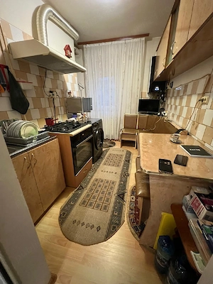 De vânzare apartament 3 camere etj.1  - imagine 2