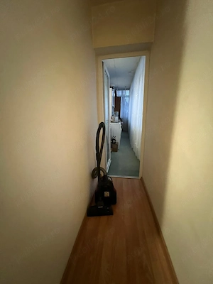 De vânzare apartament 3 camere etj.1 