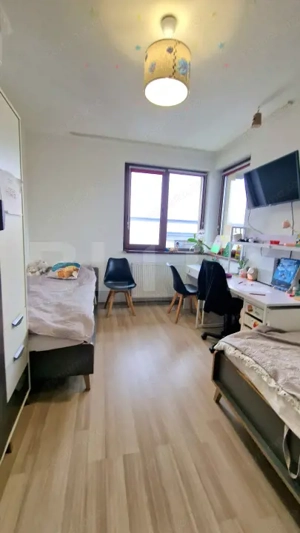 Apartament cu 3 camere, 60 mp, parcare cu CF, balcon, Sub Cetate - imagine 6