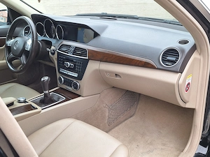 Mercedes-Bens C200 CDI, model facelift, stare excelentă - imagine 8