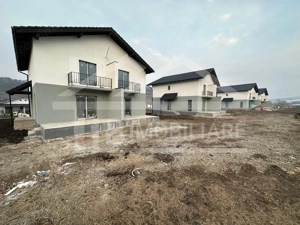 Casa cu 3 camere, 82mp, parcare, Zona Livezeni