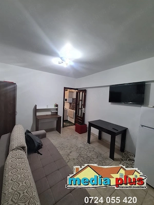 De vanzare garsonieră zona Viaduct